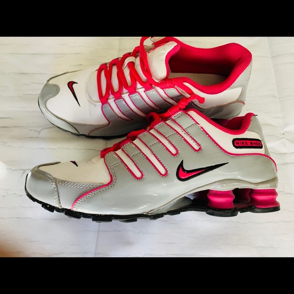 nike shox hot pink